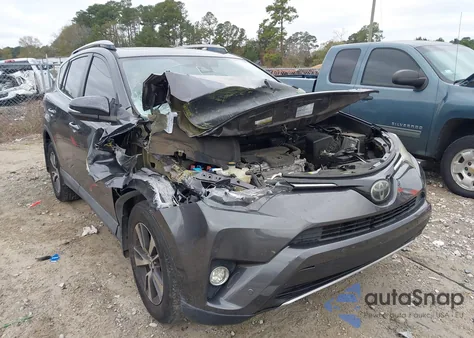 2018 Toyota Rav4 Xle из США, поврежденный, VIN 2T3RFREVXJW719137